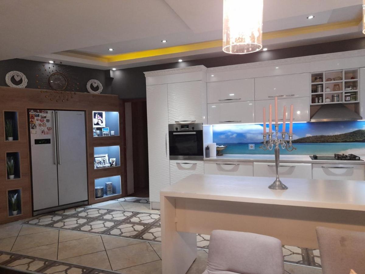 Guest House Maja โนวีซาด ภายนอก รูปภาพ