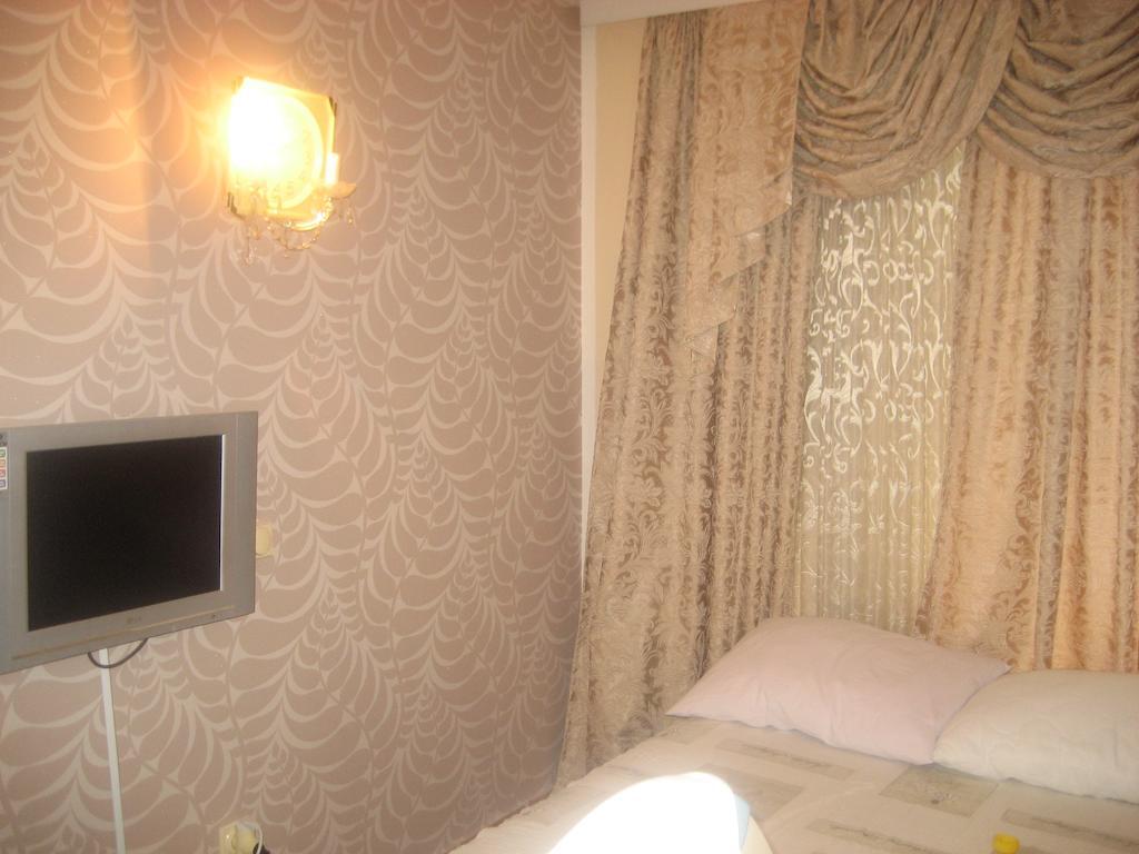 Guest House Maja โนวีซาด ภายนอก รูปภาพ